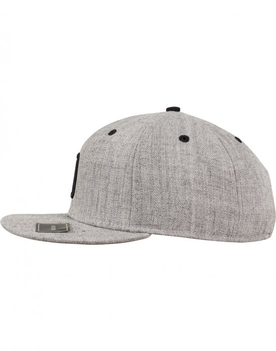 Шапка с козирка в сиво Letter Snapback D, Urban Classics, Шапки с козирка - Complex.bg