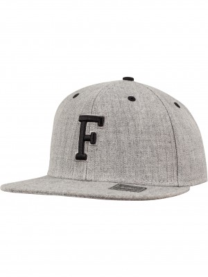 Шапка с козирка в сиво Letter Snapback F Шапка с козирка в сиво Letter Snapback F
