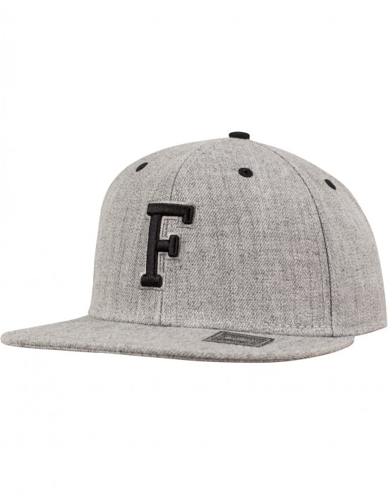 Шапка с козирка в сиво Letter Snapback F, Urban Classics, Шапки с козирка - Complex.bg