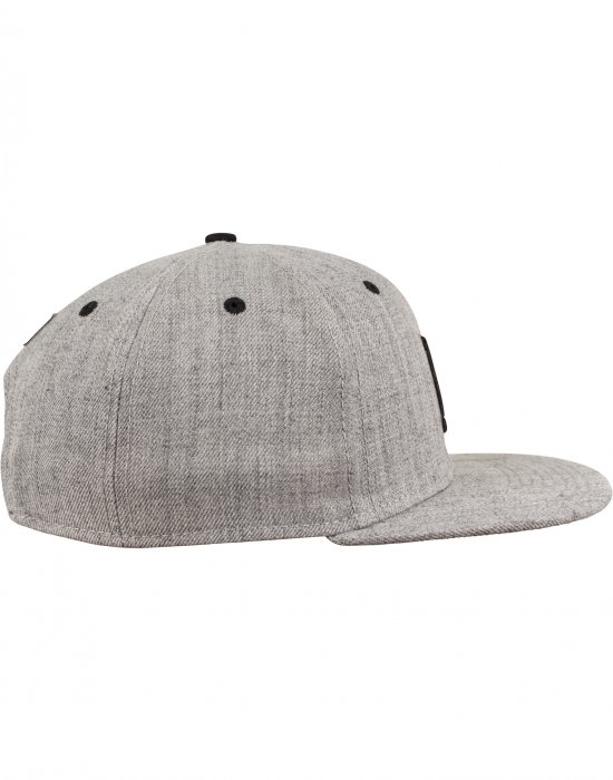 Шапка с козирка в сиво Letter Snapback N, Urban Classics, Шапки с козирка - Complex.bg