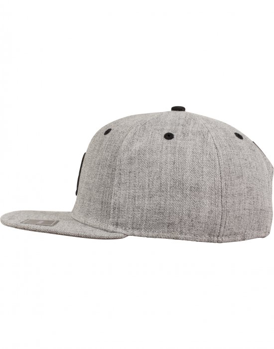 Шапка с козирка в сиво Letter Snapback S, Urban Classics, Шапки с козирка - Complex.bg