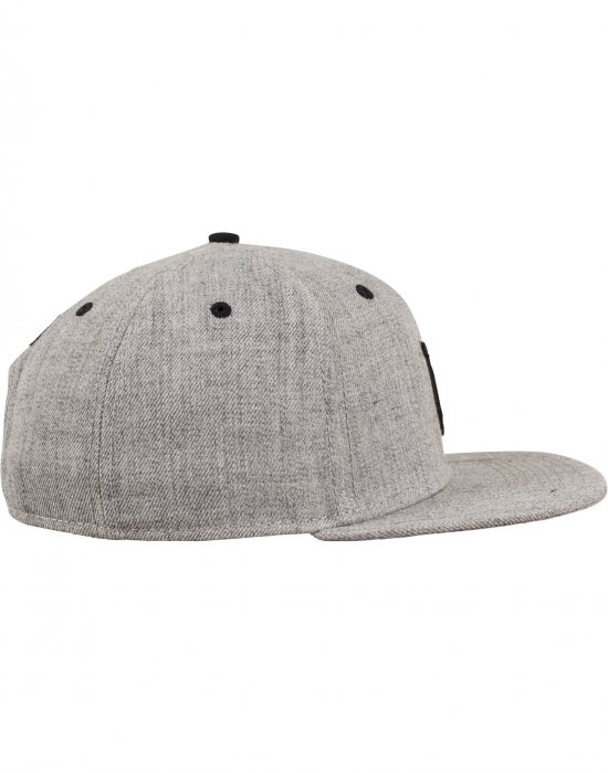 Шапка с козирка в сиво Letter Snapback V, Urban Classics, Шапки с козирка - Complex.bg