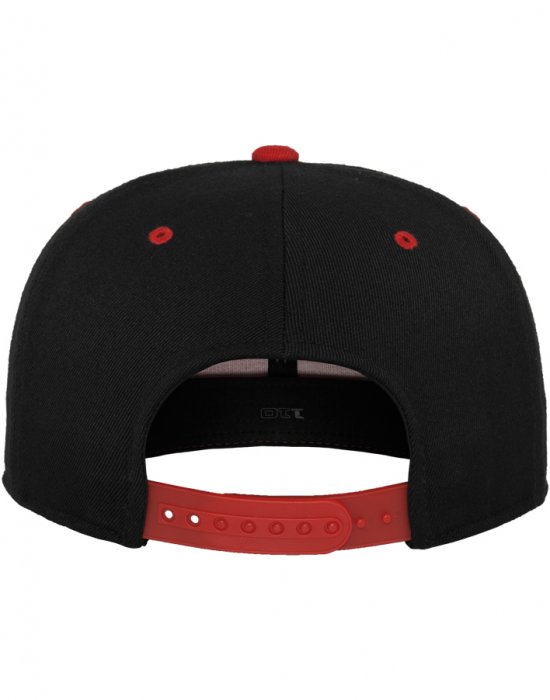 Шапка с козирка в черно 110 Fitted Snapback, Urban Classics, Шапки с козирка - Complex.bg