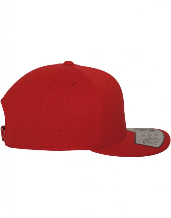 Шапка с козирка в червено 110 Fitted Snapback, Urban Classics, Шапки с козирка - Complex.bg