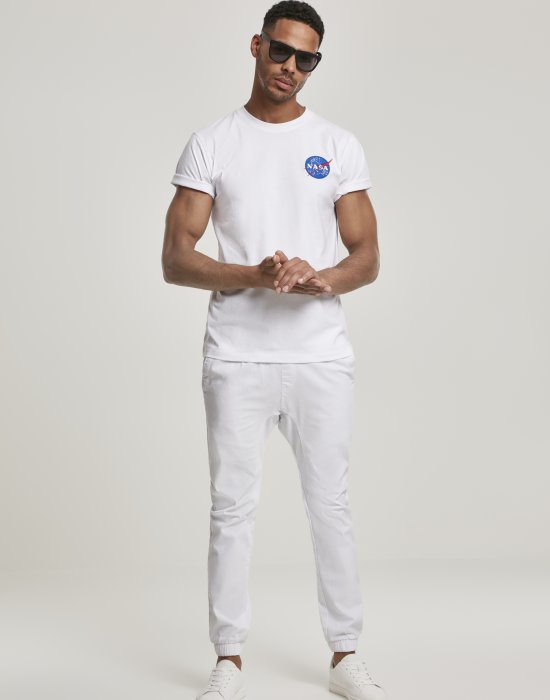 Купи Мъжка бяла тениска Mister Tee NASA Logo Embroidery, Mister Tee, Тениски онлайн - Complex.bg Мъжка бяла тениска Mister Tee NASA Logo Embroidery, Mister Tee, Тениски - Complex.bg