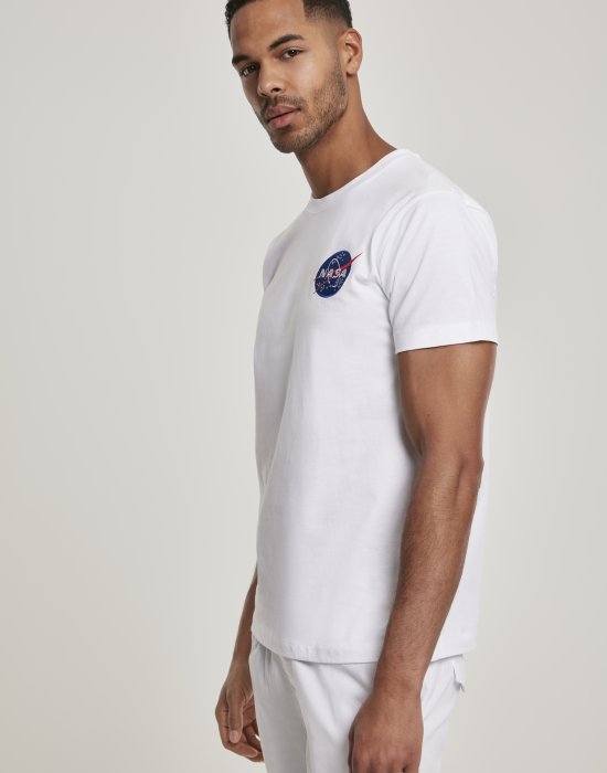 Купи Мъжка бяла тениска Mister Tee NASA Logo Embroidery, Mister Tee, Тениски онлайн - Complex.bg Мъжка бяла тениска Mister Tee NASA Logo Embroidery, Mister Tee, Тениски - Complex.bg