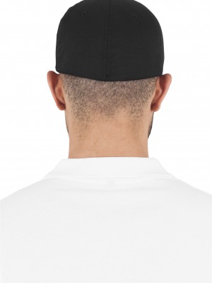 Шапка с козирка изчистена черна Carbon Flexfit