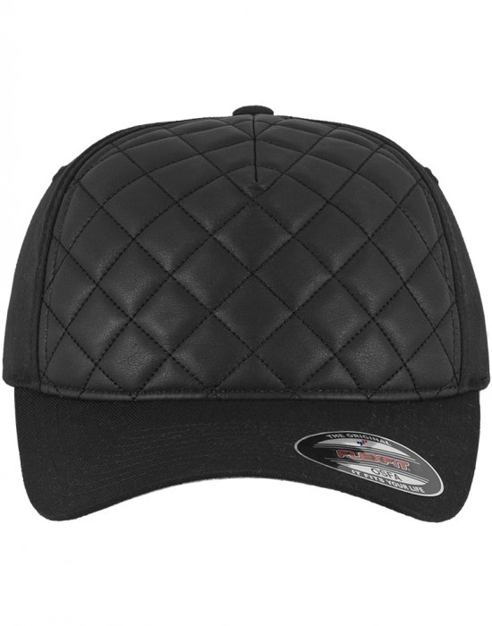 Шапка с коризка черна Diamond Quilted Flexfit, Urban Classics, Шапки с козирка - Complex.bg