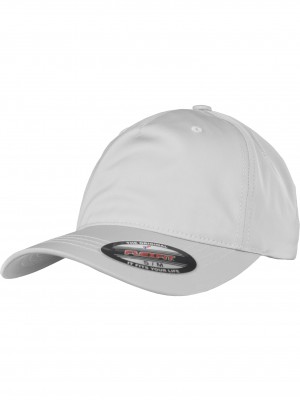 Шапка с козирка в бяло Unstructured Tech Flexfit  Шапка с козирка в бяло Unstructured Tech Flexfit