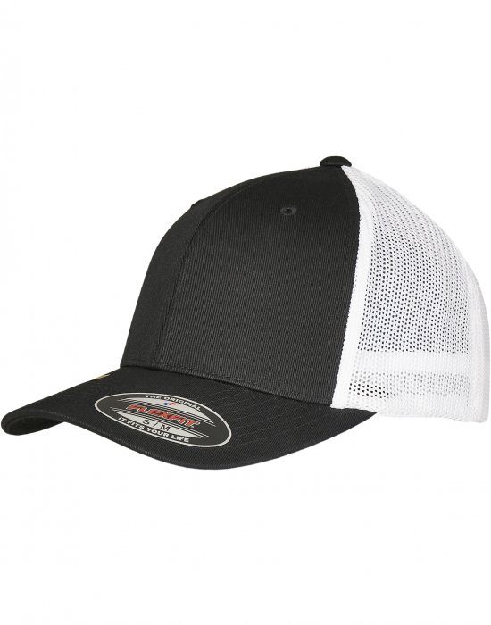 Шапка с козирка в черно и бяло Flexfit Trucker Recycled Mesh, Urban Classics, Шапки с козирка - Complex.bg