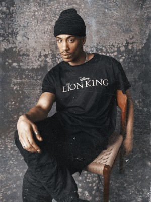 Мъжка тениска MERCHCODE Lion King Logo в черен цвят