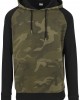 Мъжки суичър в цвят камуфлаж Urban Classics Camo Contrast Raglan Hoody, Urban Classics, Суичъри - Complex.bg