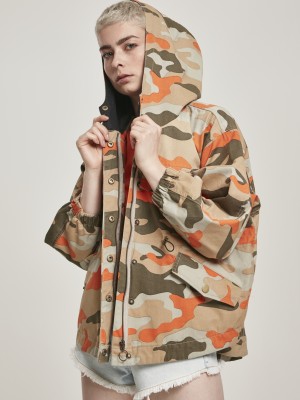 Дамско яке в камуфлажен цвят от Urban Classics Ladies Oversized Camo Parka 