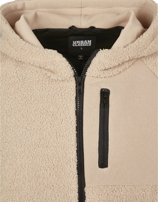 Мъжко яке в пясъчен цвят от Urban Classics Hooded Sherpa Zip, Urban Classics, Зимни якета - Complex.bg