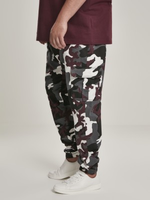 Мъжки панталон в винен камуфлаж Urban Classics wine camo