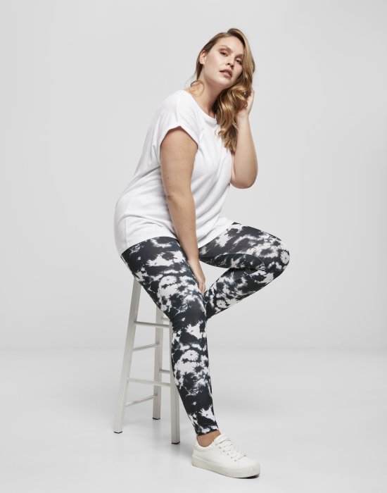 Дамски клин в черно-бяло Urban Classics Ladies Tie Dye Leggings, Urban Classics, Клинове - Complex.bg