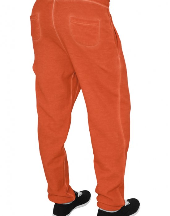 Дамски панталон за свободното време в оранжево Urban Classics Ladies Spray Dye Sweatpant, Urban Classics, Панталони - Complex.bg