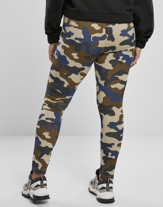 Дамски клин в цвят маслина с камуфлажни шарки Urban Classics Ladies High Waist Camo Tech Leggings, Urban Classics, Клинове - Complex.bg