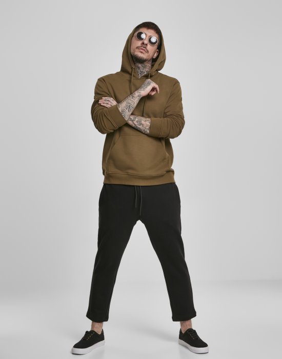 Купи Мъжки суичър в цвят маслина Urban Classics Basic Terry Hoodie, Urban Classics, Суичъри онлайн - Complex.bg Мъжки суичър в цвят маслина Urban Classics Basic Terry Hoodie, Urban Classics, Суичъри - Complex.bg
