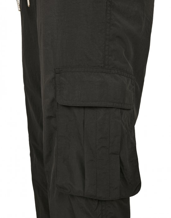 Дамски карго панталон в черно Urban Classics Ladies High Waist Crinkle Nylon Cargo, Urban Classics, Панталони - Complex.bg