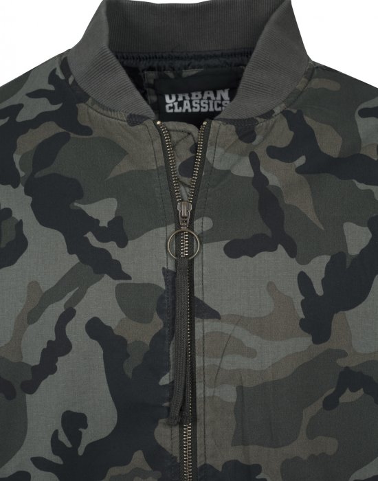 Мъжко камуфлажно яке тип бомбър Urban Classics wood camo, Urban Classics, Мъже - Complex.bg