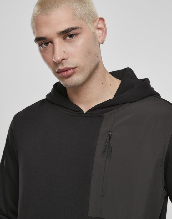 Мъжки суичър в черно Urban Classics Military Shoulder Pocket Hoodie, Urban Classics, Суичъри - Complex.bg