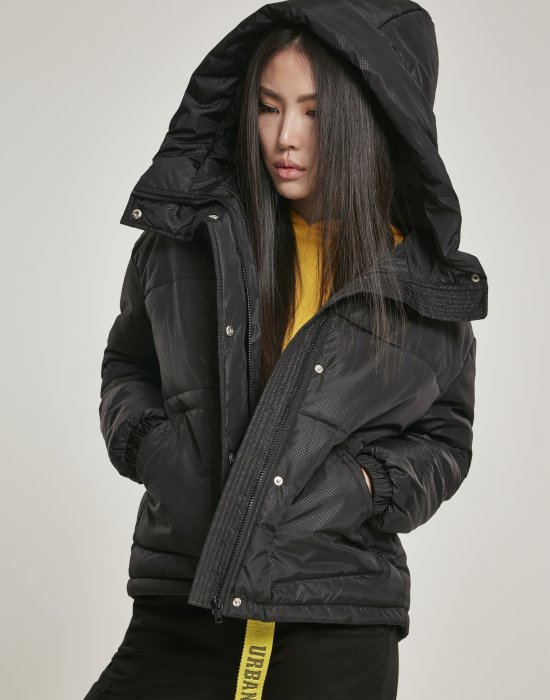 Дамско яке в черно Urban Classics Ladies Oversized Hooded Puffer, Urban Classics, Жени - Complex.bg