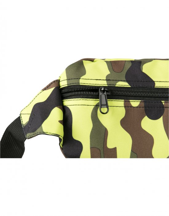 Чанта за рамо в жълт камуфлаж URBAN CLASSICS CAMO HIP-BAG FROZENYELLOW CAMO, Urban Classics, Чанти и Раници - Complex.bg