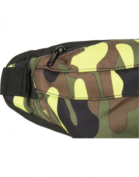 Чанта за рамо в жълт камуфлаж URBAN CLASSICS CAMO SHOULDER BAG, Urban Classics, Чанти и Раници - Complex.bg