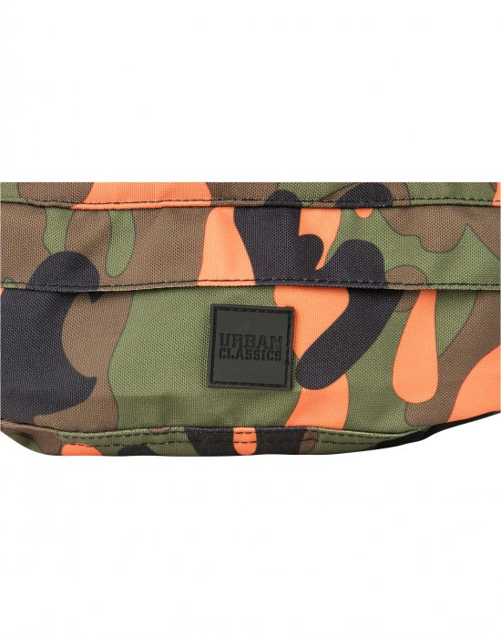 Чанта за рамо в оранжев камуфлаж URBAN CLASSICS CAMO SHOULDER BAG, Urban Classics, Чанти и Раници - Complex.bg