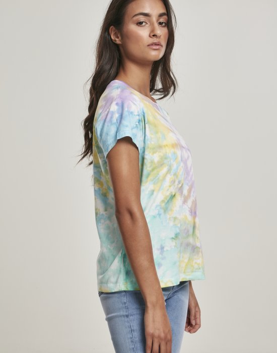 Дамска тениска в нежни пастелни цветове Urban Classics Ladies Tie Dye Boyfriend Tee pastel, Urban Classics, Тениски - Complex.bg