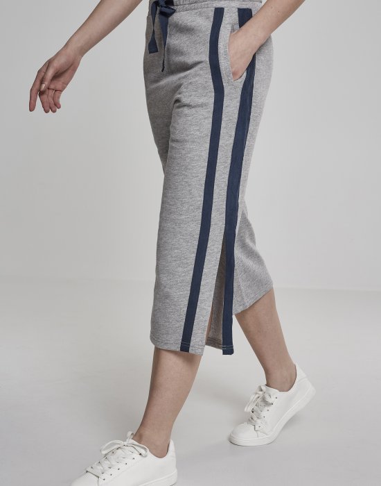 Дамски панталони в сив цвят Urban Classics Ladies Taped Terry Culotte grey/navy, Urban Classics, Панталони - Complex.bg