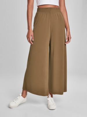 Дамски панталон в масленозелен цвят Urban Classics Ladies Modal Culotte summerolive 