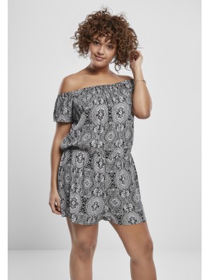 Дамски къс гащеризон на черно-бели мотиви Urban Classics Ladies AOP Off Shoulder Short 