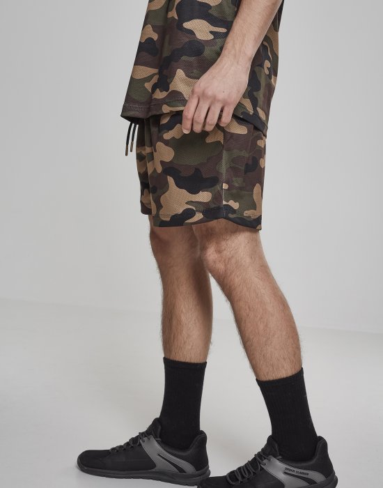 Мъжки къси панталони в камуфлажен цвят Urban Classics Camo Mesh Shorts, Urban Classics, Къси панталони - Complex.bg