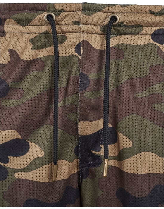 Мъжки къси панталони в камуфлажен цвят Urban Classics Camo Mesh Shorts, Urban Classics, Къси панталони - Complex.bg