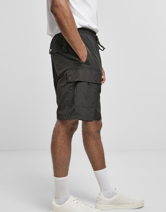 Мъжки къси панталони в черен цвят Urban Classics Nylon Cargo Shorts, Urban Classics, Къси панталони - Complex.bg