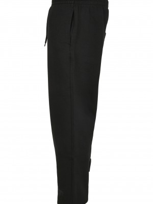 Мъжко долнище в черен цвят Urban Classics Basic Sweatpants 2.0 