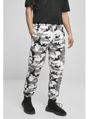 Мъжко долнище в камуфлажен десен Urban Classics Basic Camo Sweatpants 2.0