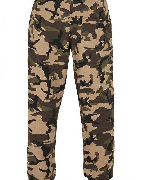 Мъжко долнище в камуфлажен десен Urban Classics Basic Camo Sweatpants 2.0, Urban Classics, Долнища - Complex.bg