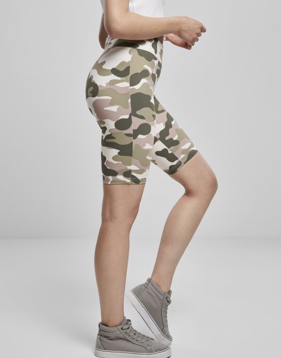 Дамски къс клин в камуфлажен десен Urban Classics High Waist Camo Tech Cycle Shorts duskrose camo, Urban Classics, Клинове - Complex.bg