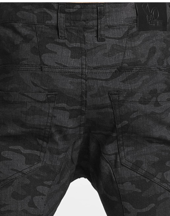 Мъжки панталон в черен камуфлаж WHO SHOT YA?, Who Shot Ya?, Панталони - Complex.bg