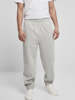 Мъжко изчистено долнище в светлосив цвят Urban Classics  Мъжко изчистено долнище в светлосив цвят Urban Classics