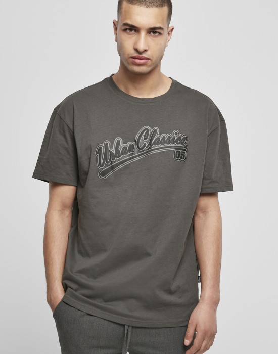 Купи Мъжка тениска в светло черен цвят Urban Classics Baseball, Urban Classics, Тениски онлайн - Complex.bg Мъжка тениска в светло черен цвят Urban Classics Baseball, Urban Classics, Тениски - Complex.bg