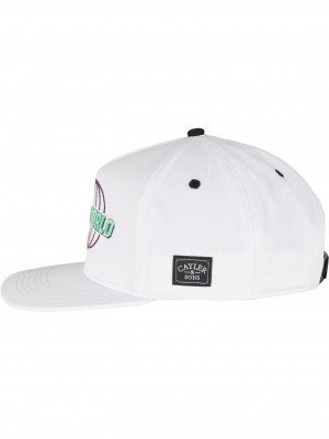 Шапка с козирка в бял цвят  Cayler & Sons Trippy World 