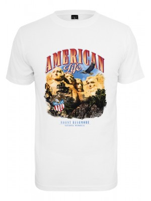 Мъжка тениска в бял цвят Mister Tee American Life Mount Roushmore