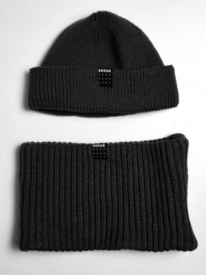 Комплект шапка и шал в черен цвят Mister Tee Error Knit 