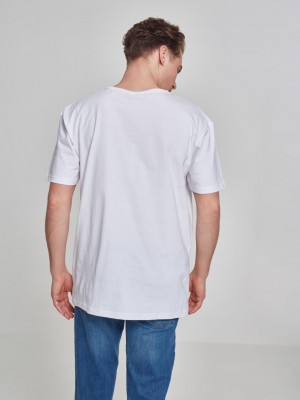 Мъжка уголемена тениска в бяло Oversized Urban Classics