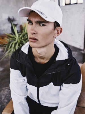 Шапка с козирка в бял цвят Low Profile Cotton Twill  Шапка с козирка в бял цвят Low Profile Cotton Twill