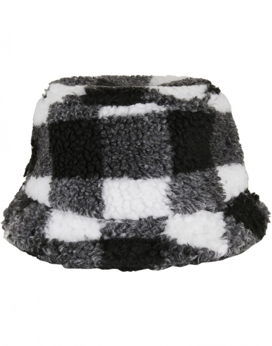 Зимна шапка идиотка в бяло и черно Sherpa Check Bucket Hat, Urban Classics, Идиотки - Complex.bg